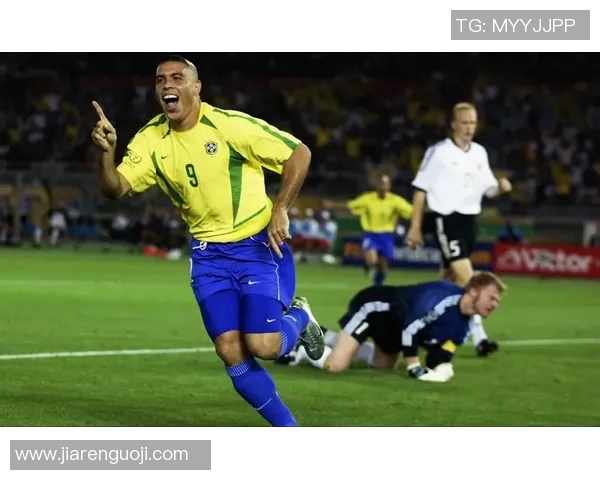 足球传奇大罗的精彩瞬间壁纸分享让你感受足球魅力与激情