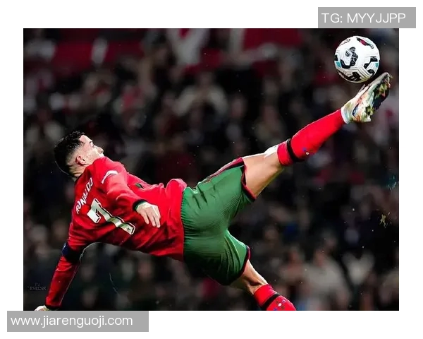 足球明星杜罗的传奇故事与成就揭秘